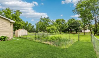 615 10th Ave NW, Altoona, IA 50009