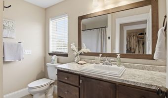 2292 Saint Andrews Dr, Altoona, WI 54720