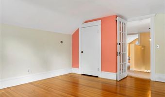 29 Firglade Ave, East Providence, RI 02915