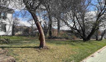 615 1st Ave, Ackley, IA 50601