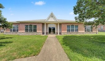 102 SE Executive Dr, Bentonville, AR 72712