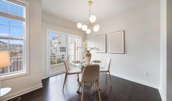 2856 Ridington Rd, Ann Arbor, MI 48105