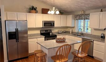 2 Fairlawn Way, Lincoln, RI 02865