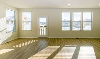 723 W Spaniel Dr, Ann Arbor, MI 48108
