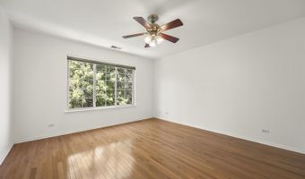 2125 W Concord Ln, Addison, IL 60101