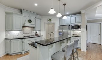 1373 Mountain Lake Dr, Auburn, GA 30011