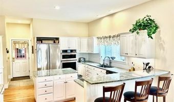 18 Namaschaug Lndg, Chesterfield, NH 03462