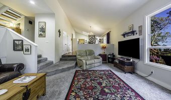 1000 Ivy Ln, Ashland, OR 97520