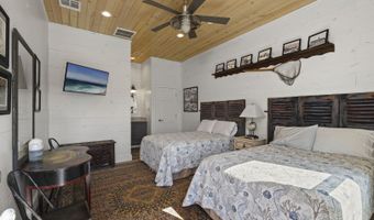 140 BAY HARBOR Dr, Aransas Pass, TX 78336