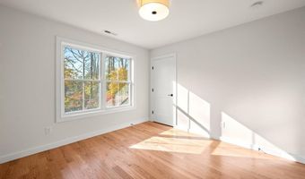 14 Fieldstone Ct 14, Bethel, CT 06801