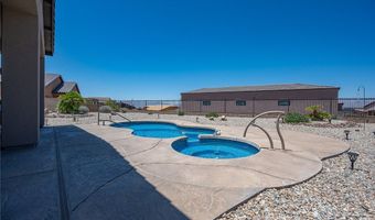 2921 Steamboat Dr, Bullhead City, AZ 86429
