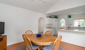 6 Hollyhock Knoll Ct, Bourne, MA 02532