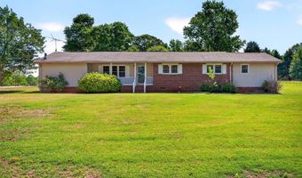 111 Highland Acres Dr, Boiling Springs, SC 29316