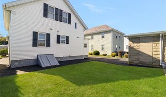 82 Clemence St, Cranston, RI 02920