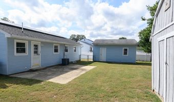 422 Maple Dr, Belford, NJ 07718