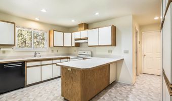 64507 McGrath Rd, Bend, OR 97701