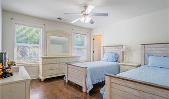1450 Reynolds Dr, Auburn, AL 36830
