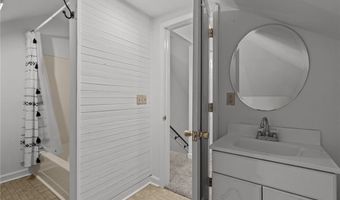 802 N Poplar St, Aberdeen, NC 28315