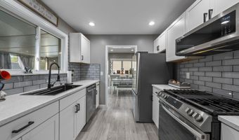 1228 Pacific Ave, Beachwood, NJ 08722