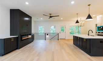 4 Lauder Cir, Bella Vista, AR 72715