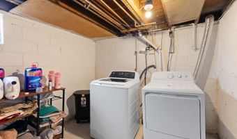 418 Ormsby St, Adrian, MI 49221