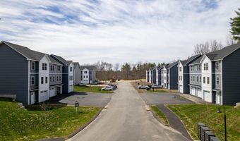 8 C The Crossings At Village Ctr, Barrington, NH 03825