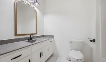 202 N Walnut St, Anderson, MO 64831