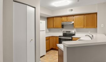 10- L AMBERSTONE Ct L, Annapolis, MD 21403