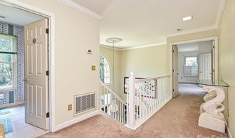 620 River Oaks Ln, Charlotte, NC 28226