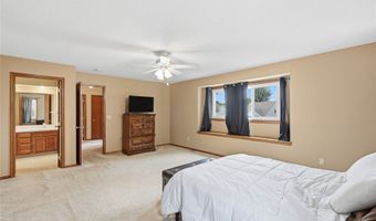 1209 8th Ave SE, Altoona, IA 50009