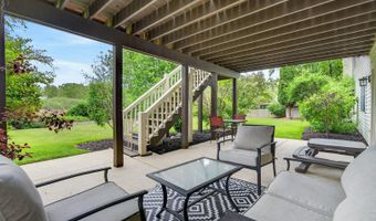941 Par Dr, Algonquin, IL 60102