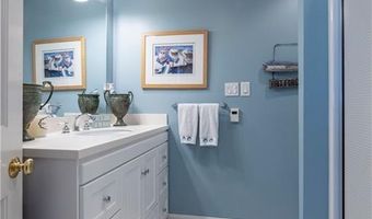 16 Central St, Charlestown, RI 02813