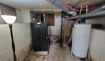 751 James St, Adrian, MI 49221