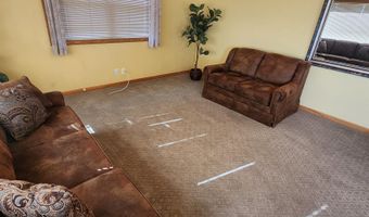 1703 E Mcgregor St, Algona, IA 50511