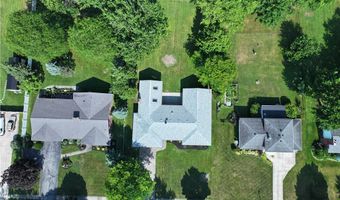 100 W Maplemere Rd, Amherst, NY 14221