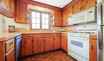 72 Karen St, Attleboro, MA 02703