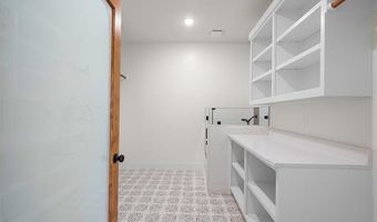 150 Chateau Bnd, Ardmore, OK 73401