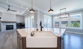 1604 N Shadow Rock Dr, Andover, KS 67002