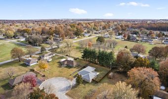 1006 Baretta Ct, Aurora, MO 65605