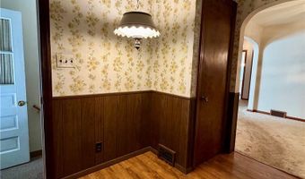 605 Allen Ave, Ashtabula, OH 44004