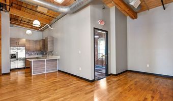 77 Elm St 302, Amesbury, MA 01913
