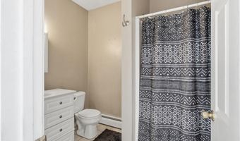 620 Killingly St, Johnston, RI 02919