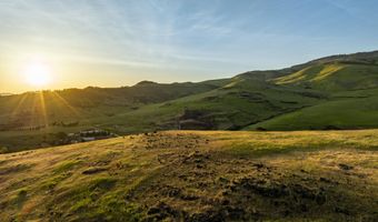312 Sky Ridge Rd, Ashland, OR 97520