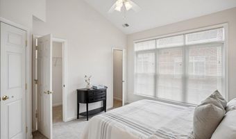 2422 14TH St N, Arlington, VA 22201