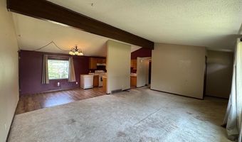 408 Elm St, Albert City, IA 50510