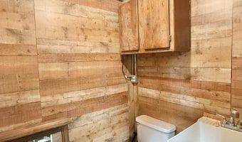 5404 Sioux Rd, Carlsbad, NM 88220