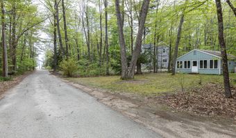 18 Julian St, Sebago, ME 04029
