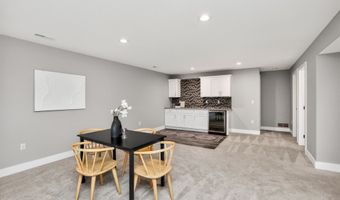 3817 NW Beechwood St, Ankeny, IA 50023