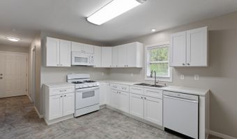 924 Oak St, Adrian, MI 49221