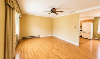 32 W Sylvan Dr, Allen, PA 18067
